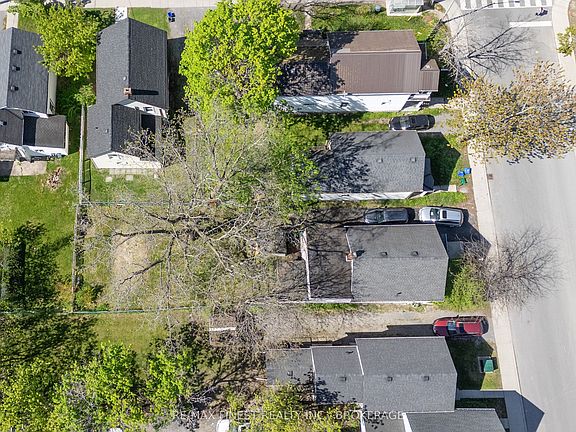 3rd image of 216 Alfred St