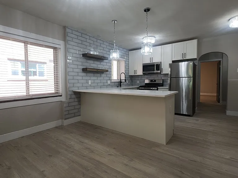 6401 Nottingham Avenue — Photo 5