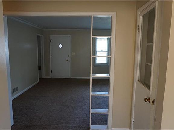 4th image of 962 Syringa Dr