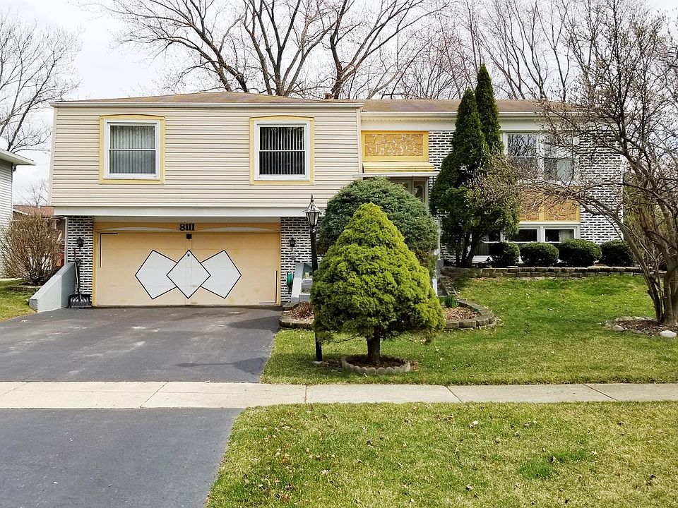 1st image of 8111 Leawood Ln