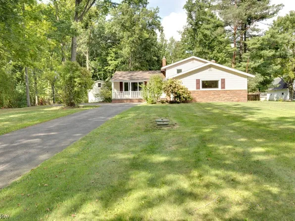4655 Sunset Dr, Richfield, OH 44286