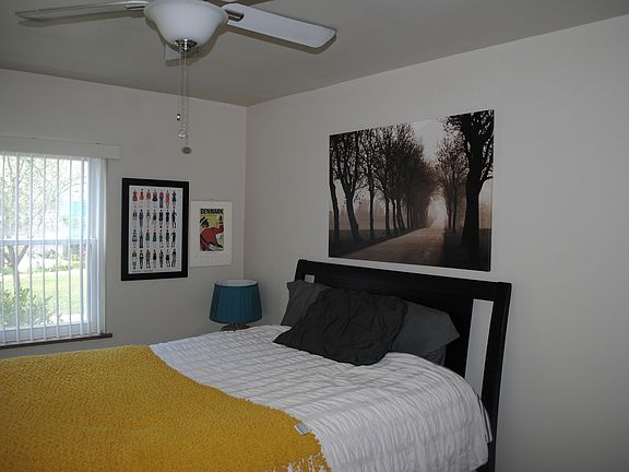 3rd image of 2750 Linshaw Ct APT 7