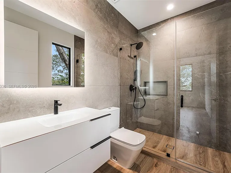 3370 Thomas Ave — Photo 18