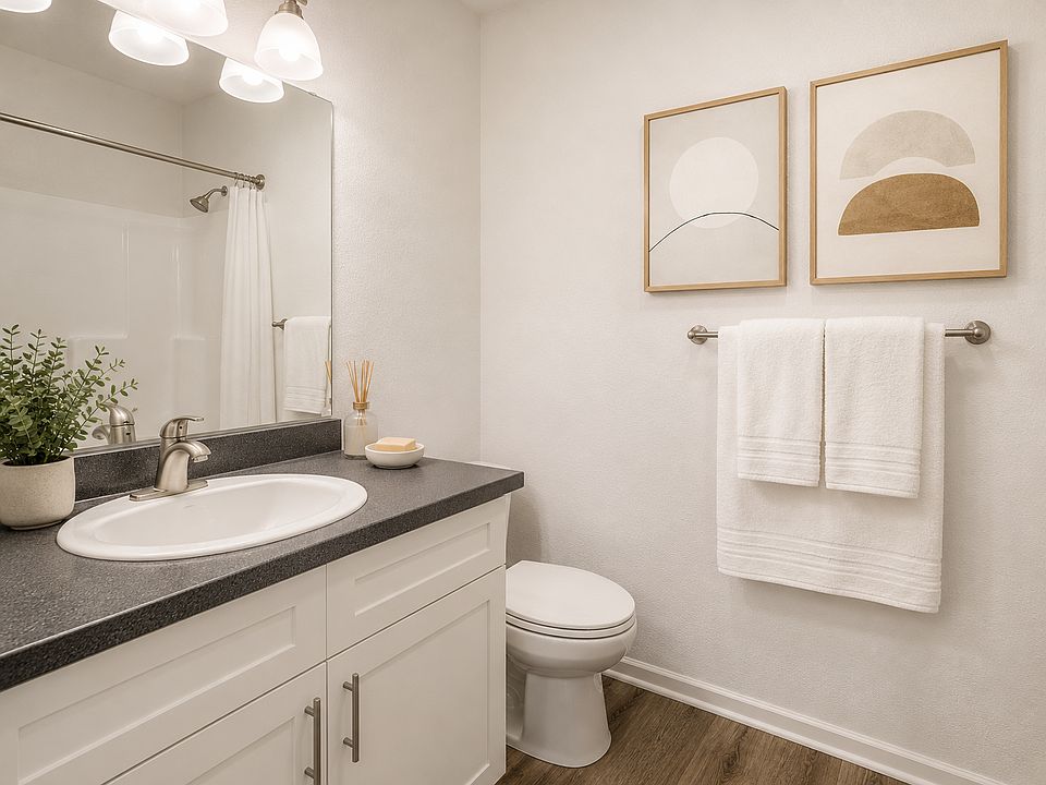 Royal - Primary Bathroom