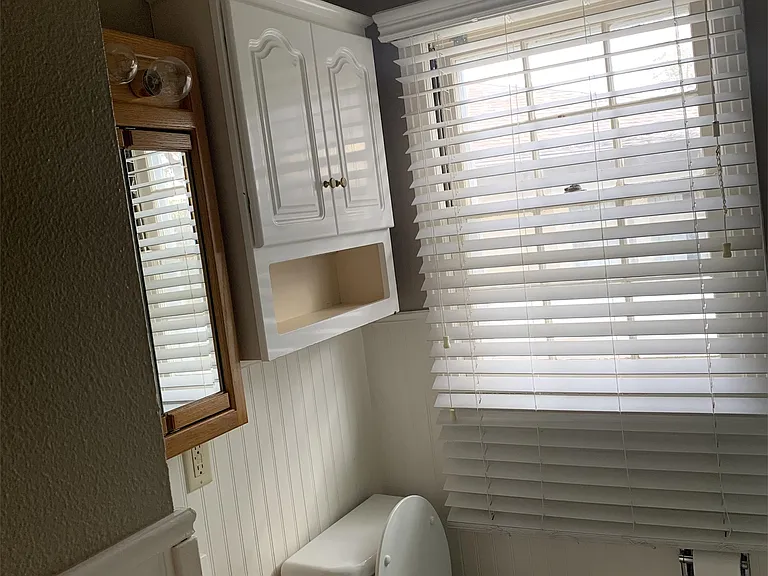 4126 Pleasant Dr — Photo 10