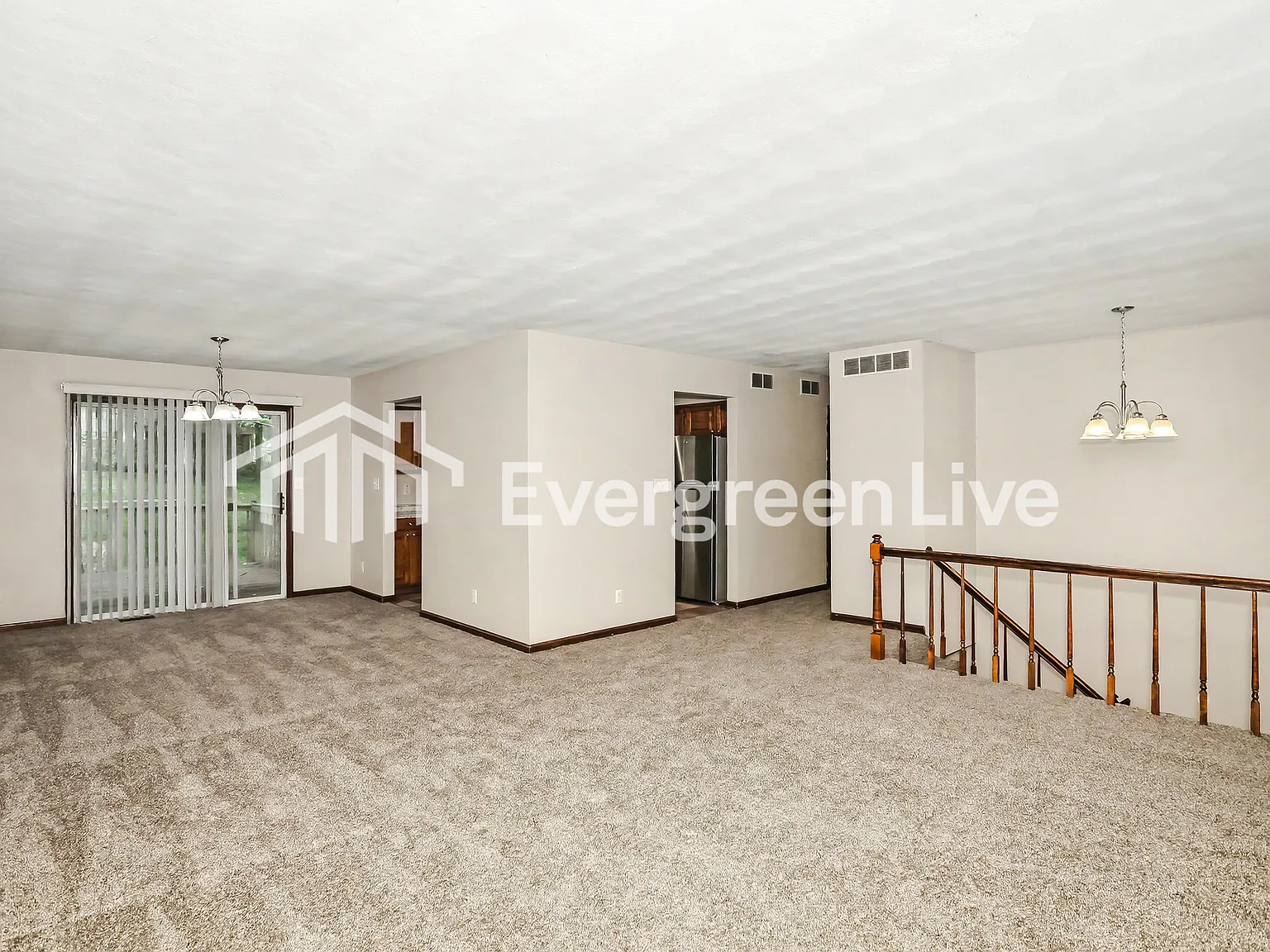 3 bed, 2.0 bath, 1999 sqft, $2,395 — Photo 4