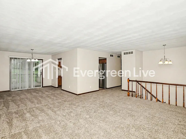 224 Mason Ave — Photo 4