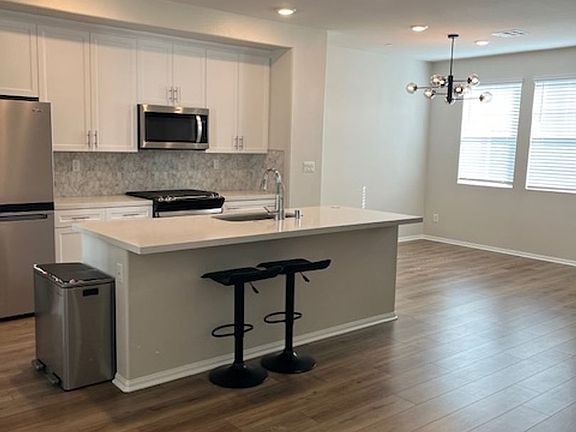 3rd image of 40557 Melrose Dr #259