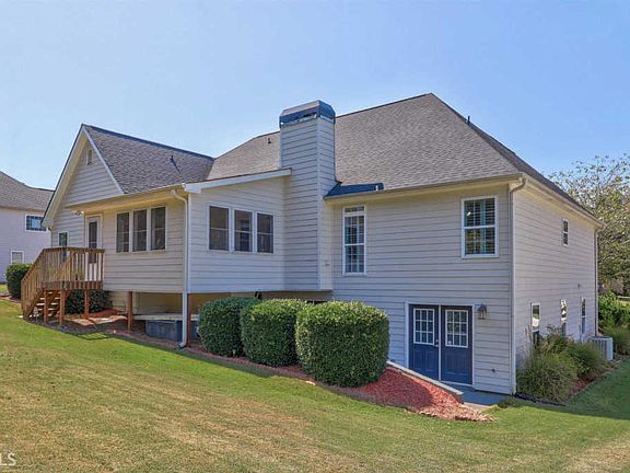 4th image of 3469 Hickory Lake Dr