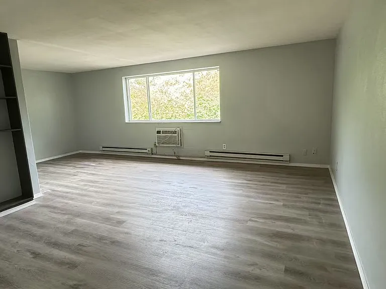 3401 Woodman Dr #108 — Photo 2