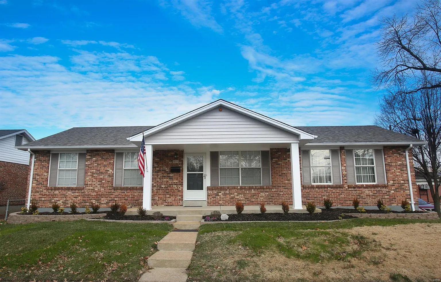 505 Bellerive Blvd photo 1