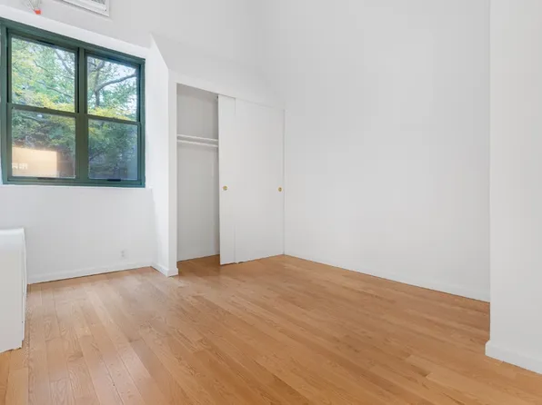 220 East 22nd Street image 9 of 12