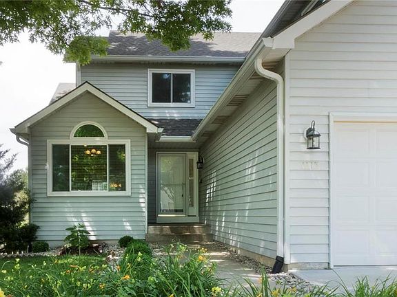 4th image of 1113 NE Waterfield Village Dr