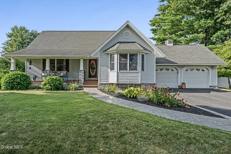 3rd image of 122 Latham Ridge Road