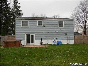3rd image of 8091 Pickett Ln