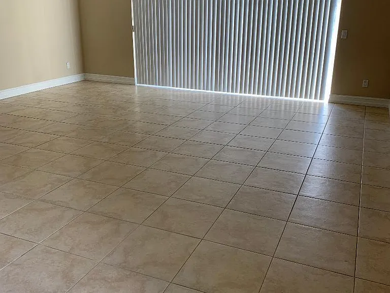 1176 Pinewood Lake Ct — Photo 2