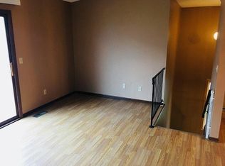 4514 Cinnamon Ridge Trl #B, Eagan, MN 55122