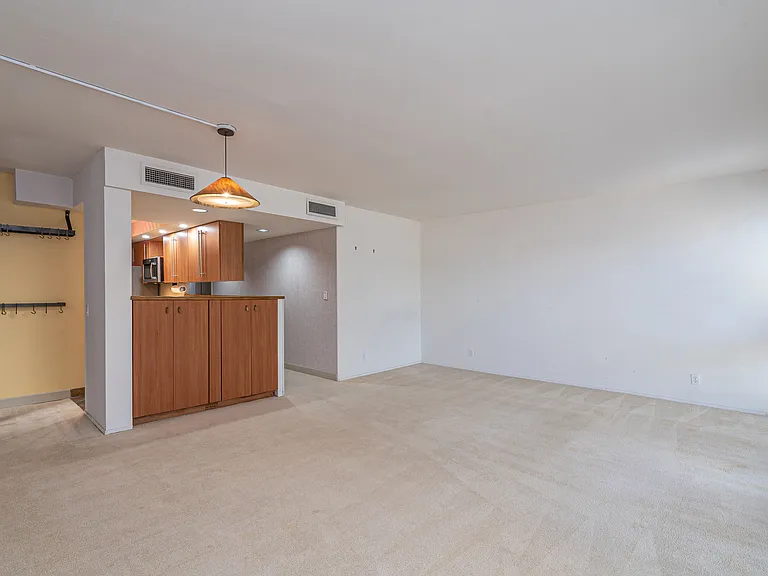 217 Prospect St #B2 — Photo 2