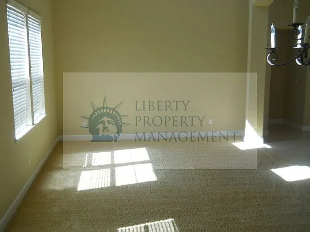 1038 Dry Creek Pl — Photo 7