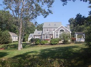 24 Meadow View Rd, Oak Bluffs, MA 02557