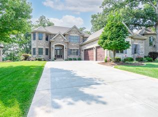 1423 Sycamore Ct, Woodridge, IL 60439