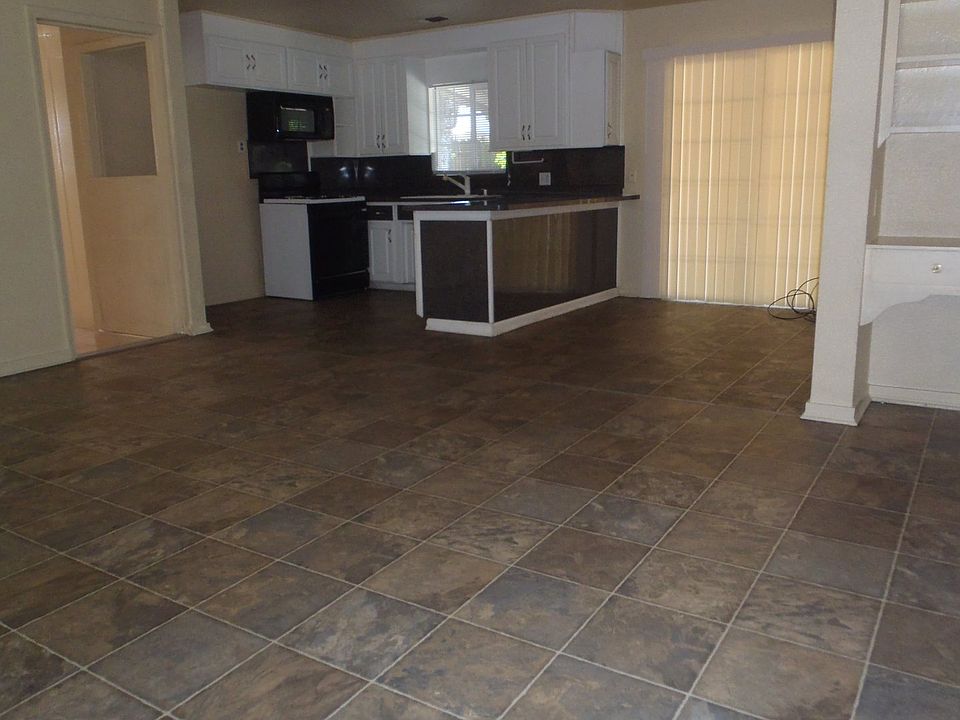 2nd image of 334 Franklin Ave