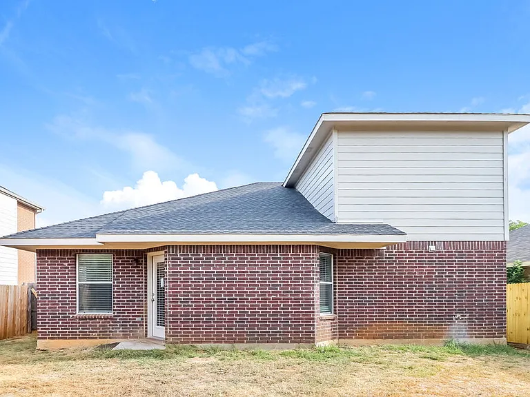 2105 Pacino Dr — Photo 17