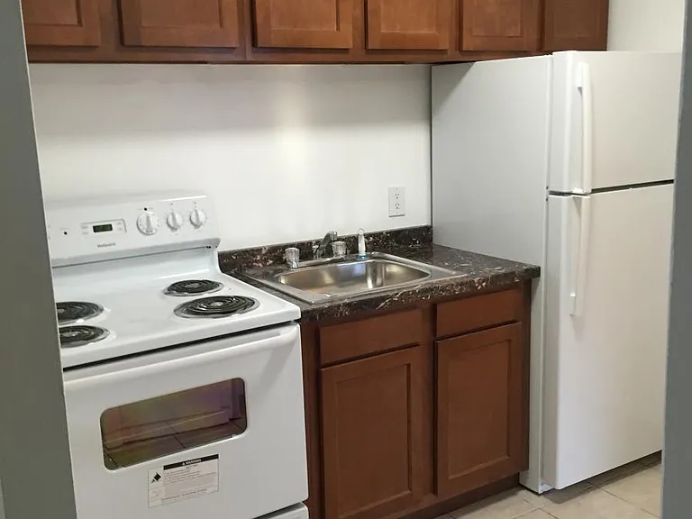 1303 Cove Ave #303 — Photo 1