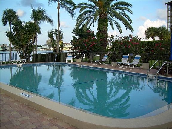 2nd image of 644 Island Way APT 202