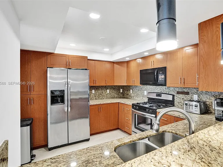 2030 S Ocean Dr #821 — Photo 8