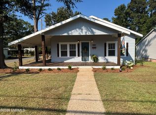 284 Byrd Ave N, Philadelphia, MS 39350