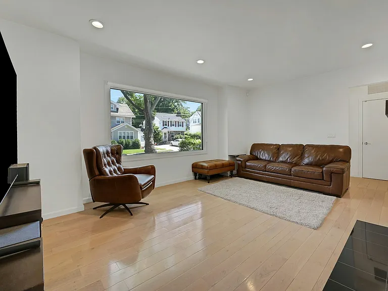318 Beechwood Pl — Photo 7