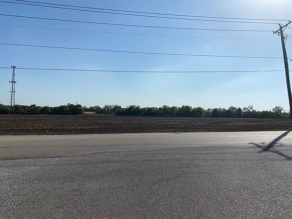 4th image of Elm Dr