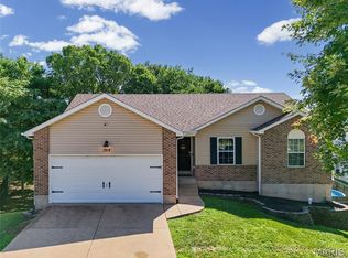 1914 McKinley Range, Festus, MO 63028