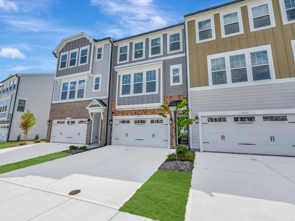 10027 Secluded Garden Dr, Apex, NC 27523