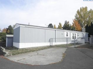 260 NW Golden Hills Dr SPC 13, Pullman, WA 99163