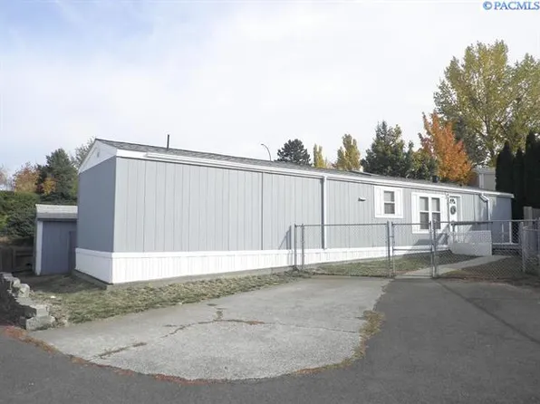 260 NW Golden Hills Dr Spc 13, Pullman, WA 99163