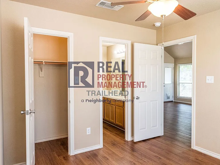 703 Bryan St — Photo 21