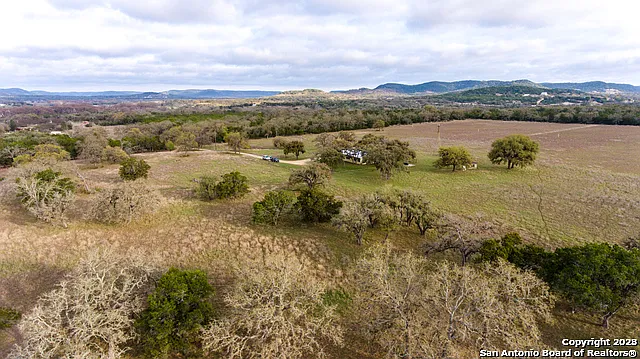 373 Pine Tree Rd — Photo 23