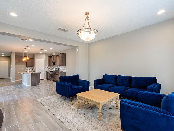 5th image of 4123 Sumac Dr NW