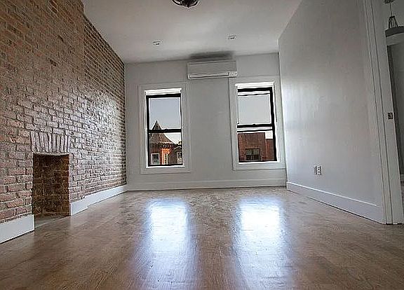 4th image of 471 Putnam Ave APT 4