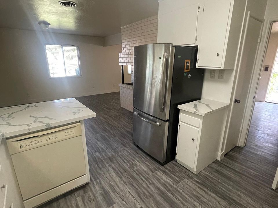 1st image of 4660 Oxbow Dr