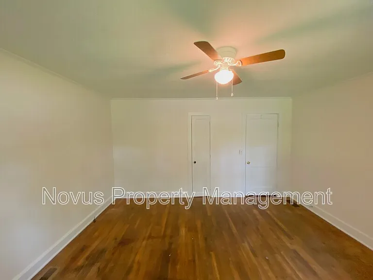 136 Watson St — Photo 8