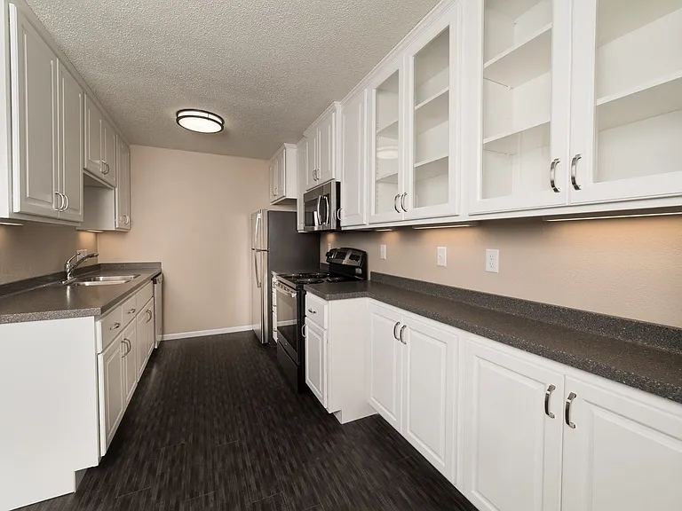 **Limited Time Special! Up to 3 Months Free Rent — Photo 18