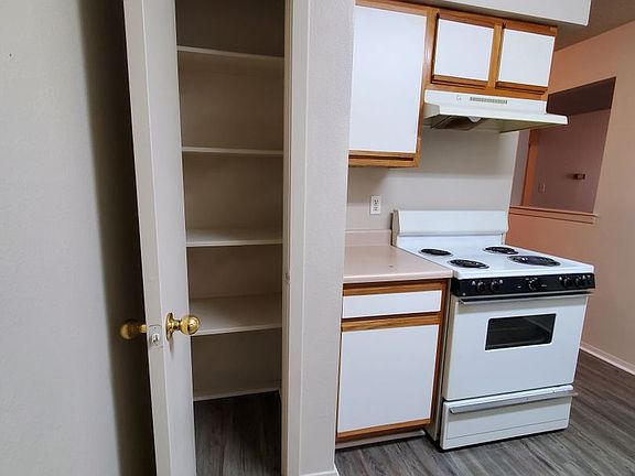 4th image of 2526 Dartmouth St #207