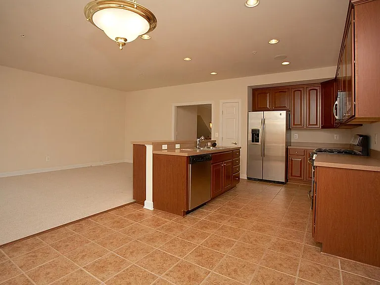 560 Odendhal Ave — Photo 10