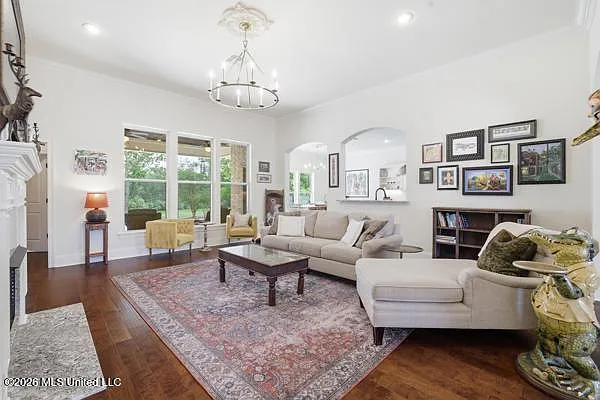 7695 Crescent Way Dr — Photo 5