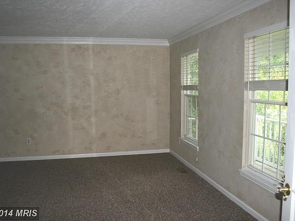 5th image of 453 Westmoreland Dr