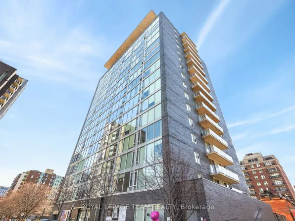 300 Lisgar St #604, Ottawa, ON K2P 0E2