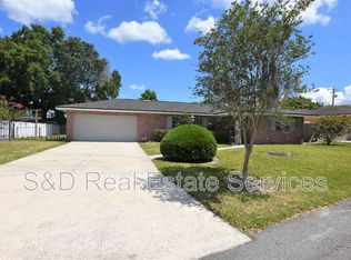 204 Chaucer Ln, Winter Haven, FL 33884